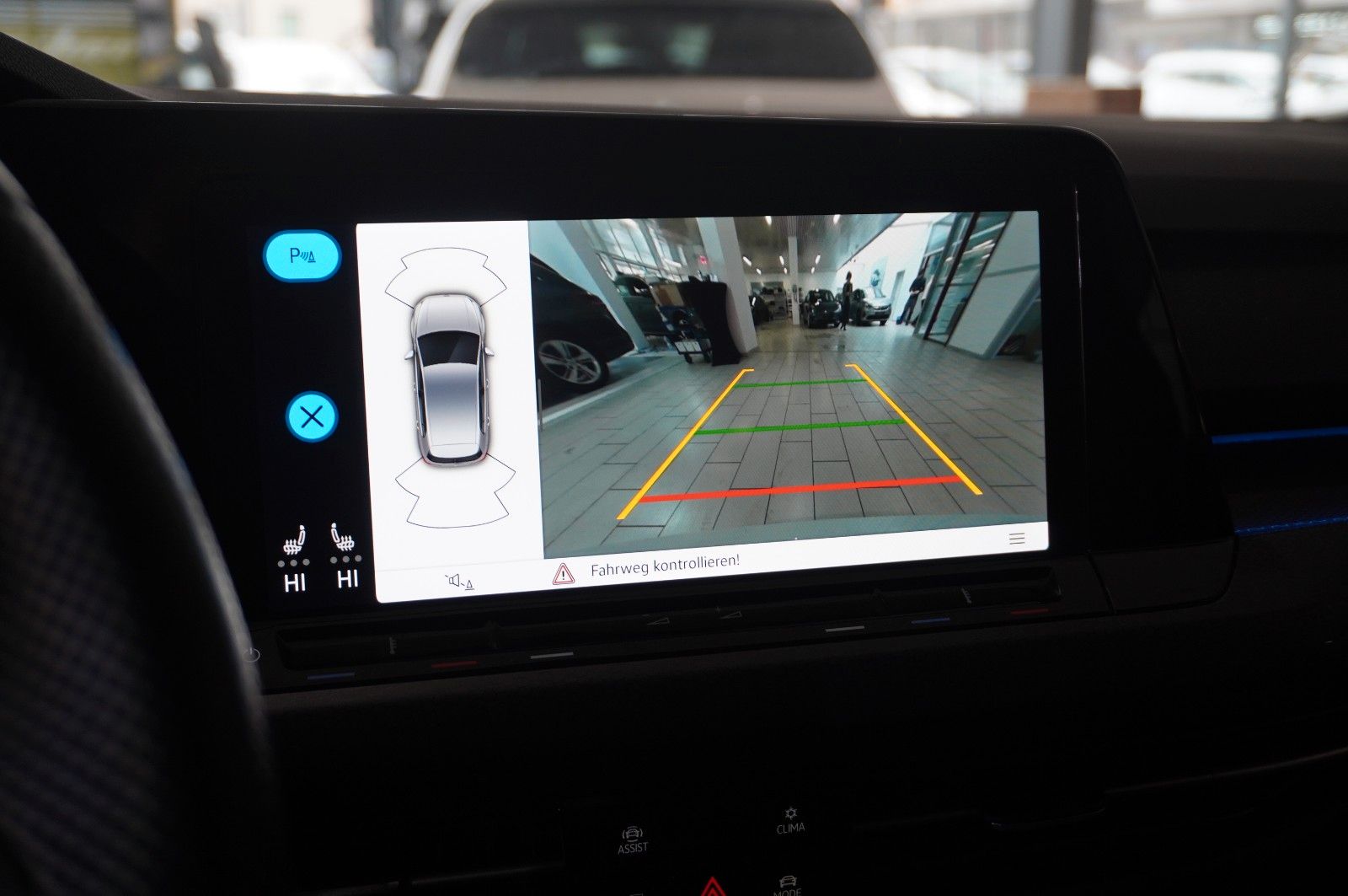 Fahrzeugabbildung Volkswagen Golf VIII Lim. 2.0 TSI GTI DSG NAVI/LED/KAMERA