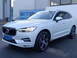 Volvo XC60 Momentum AWD Leder Navi Led Kamera AHK PDC - Volvo Gebrauchtwagen in Reutlingen