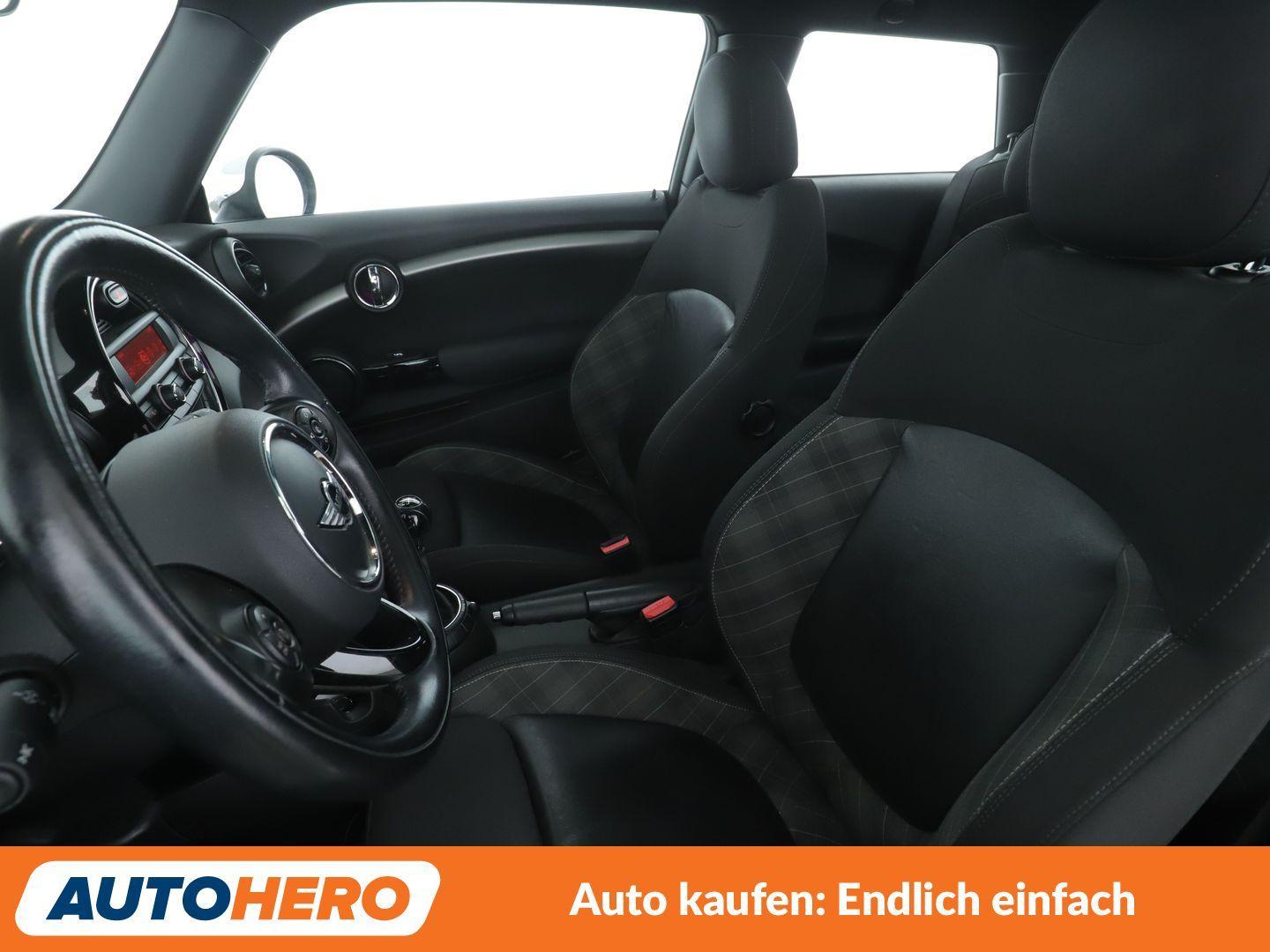 MINI Cooper*TEMPO*PDC*SHZ*LIM*KLIMA*ALU*PANO*