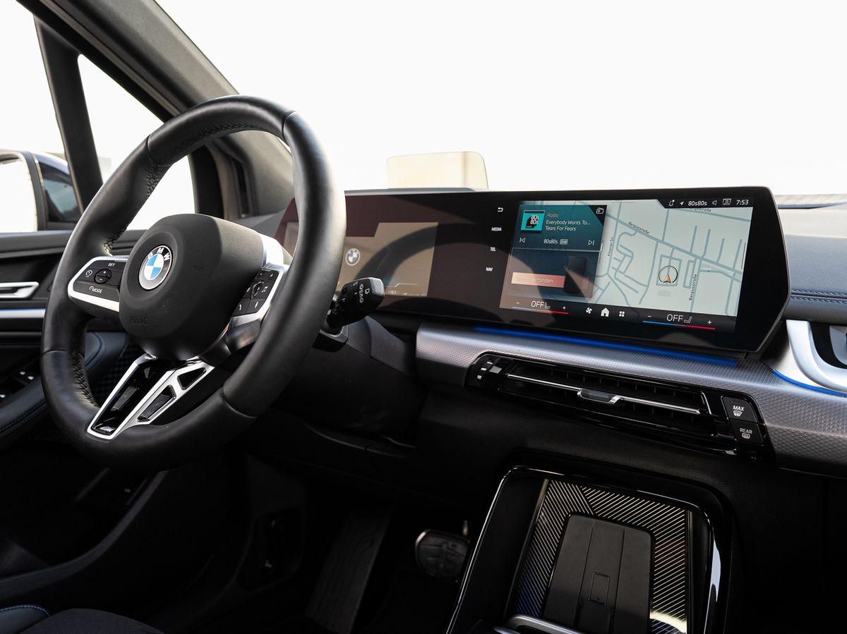 BMW 218d Active Tourer M-Sport AHK PANO ACC HuD 360° foto 22