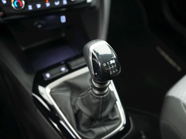 Corsa F FACELIFT+LED+SITZ-/LENKRADHEIZUNG+INDUKT