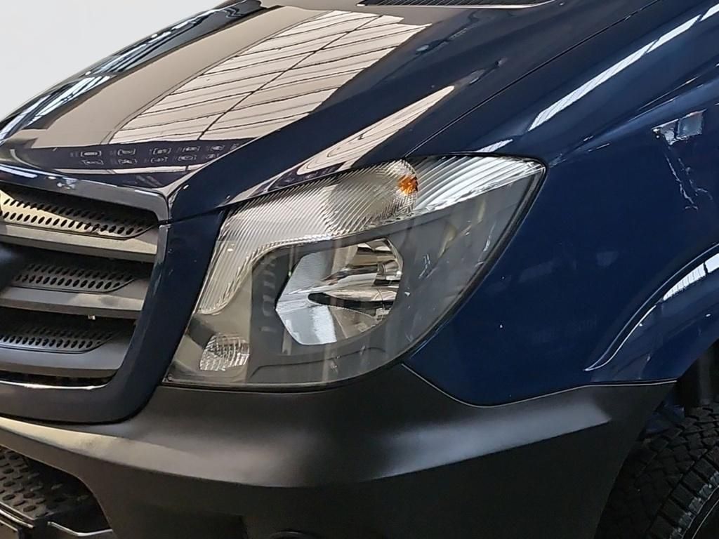 Fahrzeugabbildung Mercedes-Benz Sprinter 316 DOKA Pritsche 4x4 6 Sitze Klima