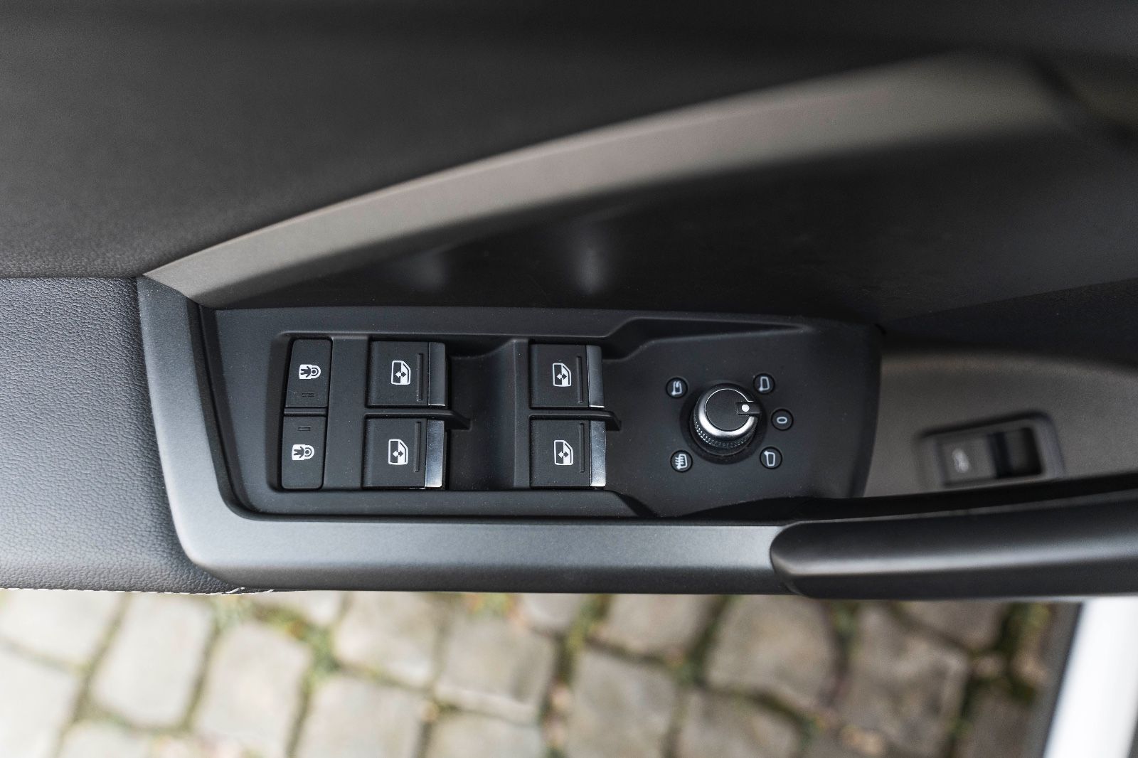 Fahrzeugabbildung Audi Q3 35 TDI QUATTRO DSP LED TOTW NAV TEMPOMAT