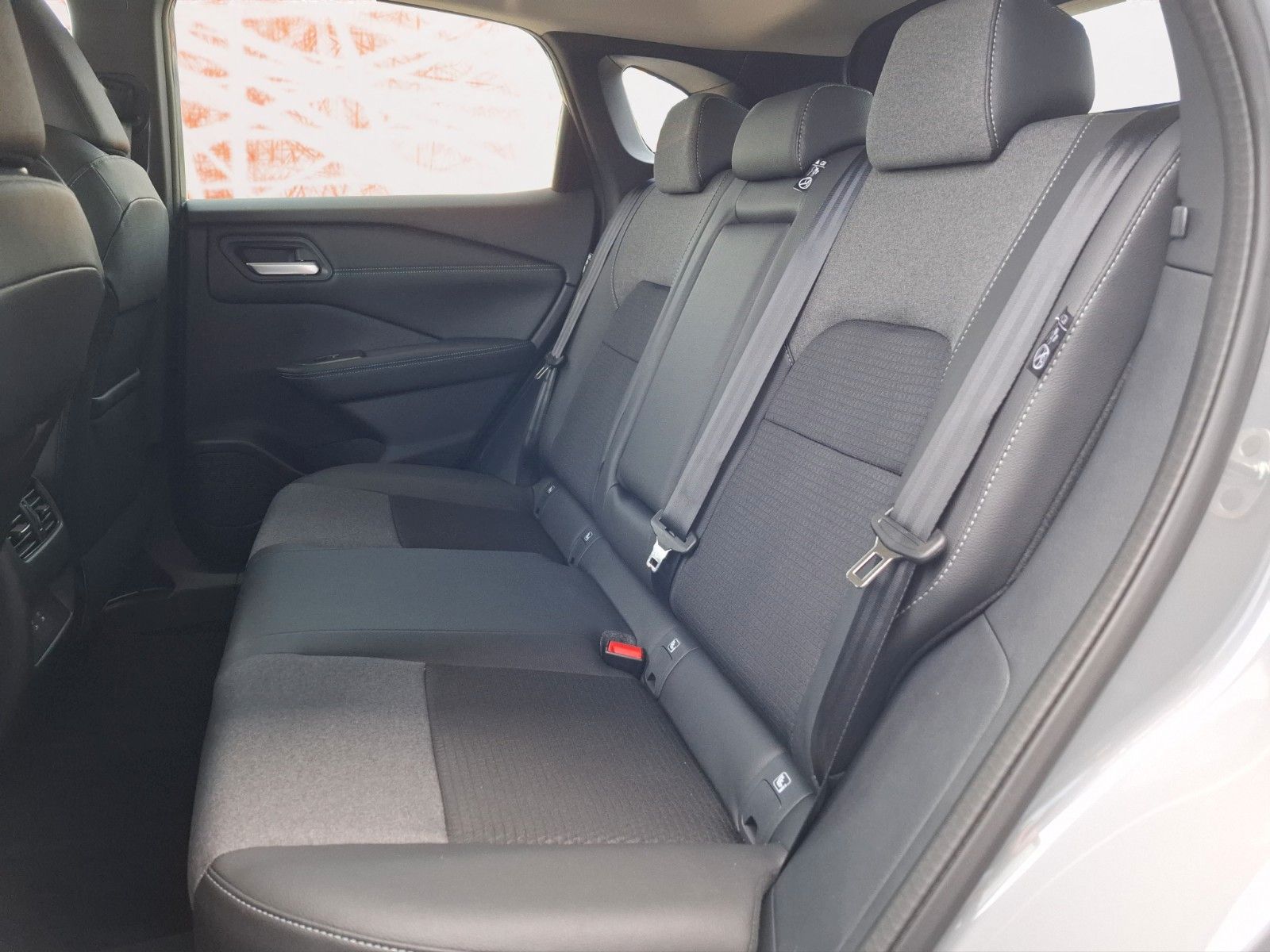 Fahrzeugabbildung Nissan Qashqai N-Connecta 1.3 DIG-T mHEV X-TRONIC 116 k