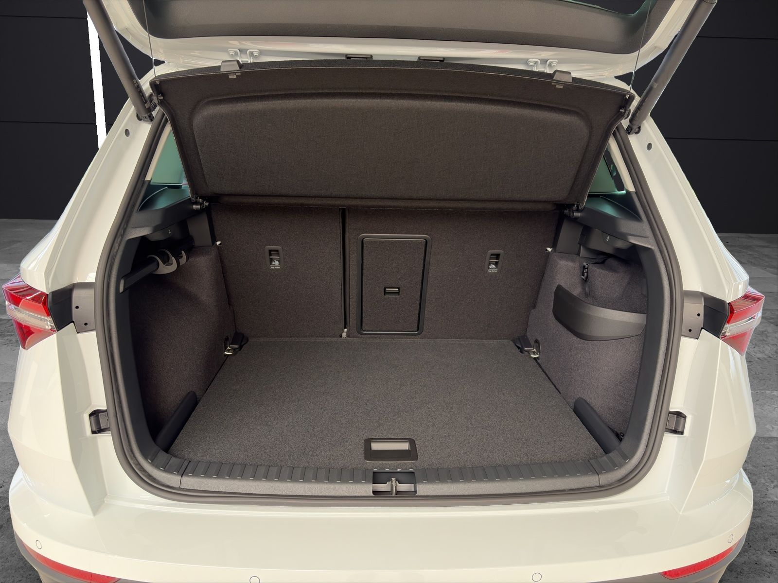 Fahrzeugabbildung SKODA Karoq 1.5 TSI Balance DSG MATRIX AHK ACC 3 J ASG