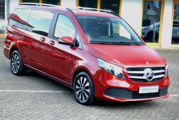 Mercedes V 220 - 2