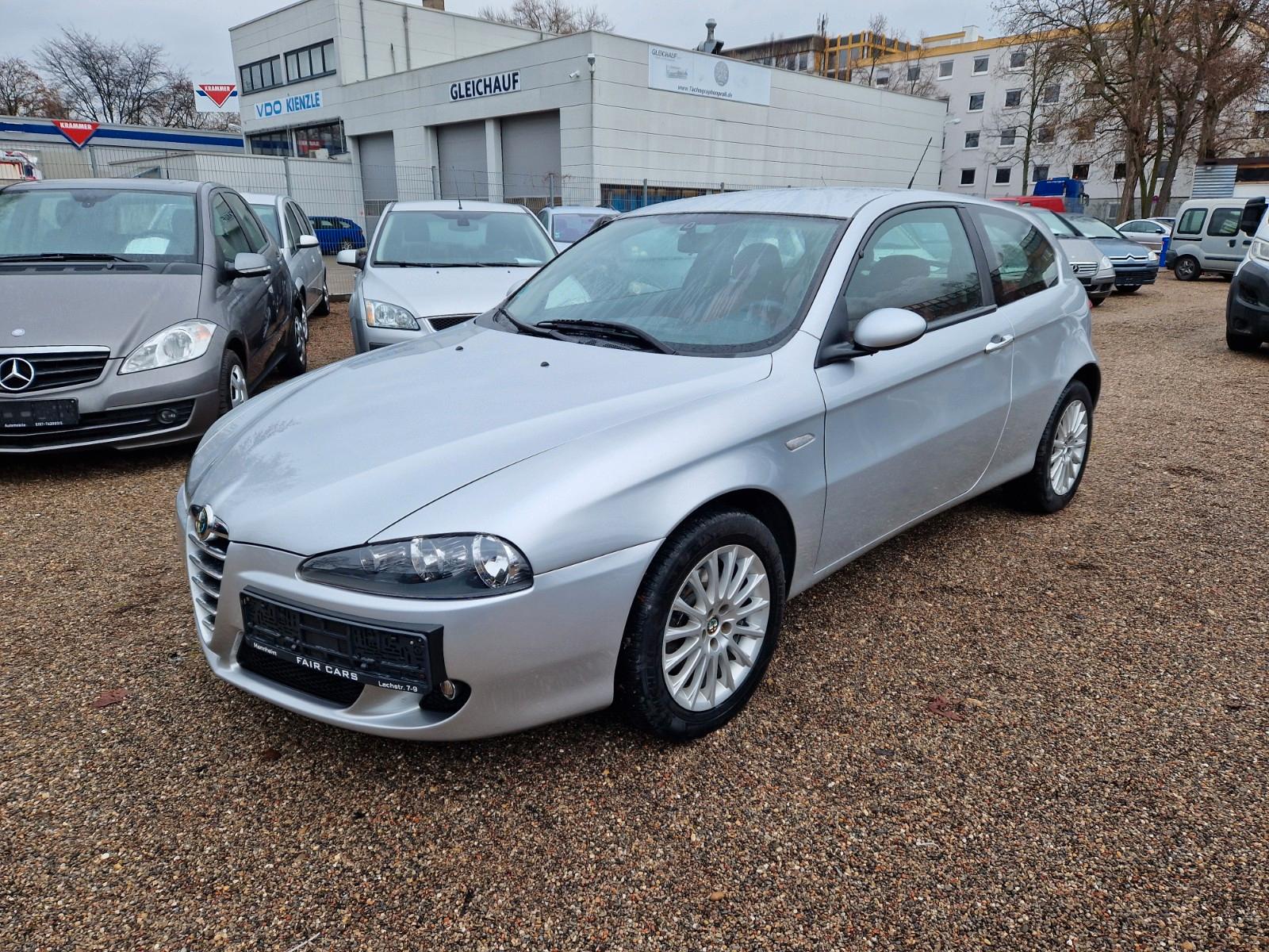 Alfa Romeo 147 1.6 16V TS Distinctive KLIMA-LEDER-PDC-TÜV N