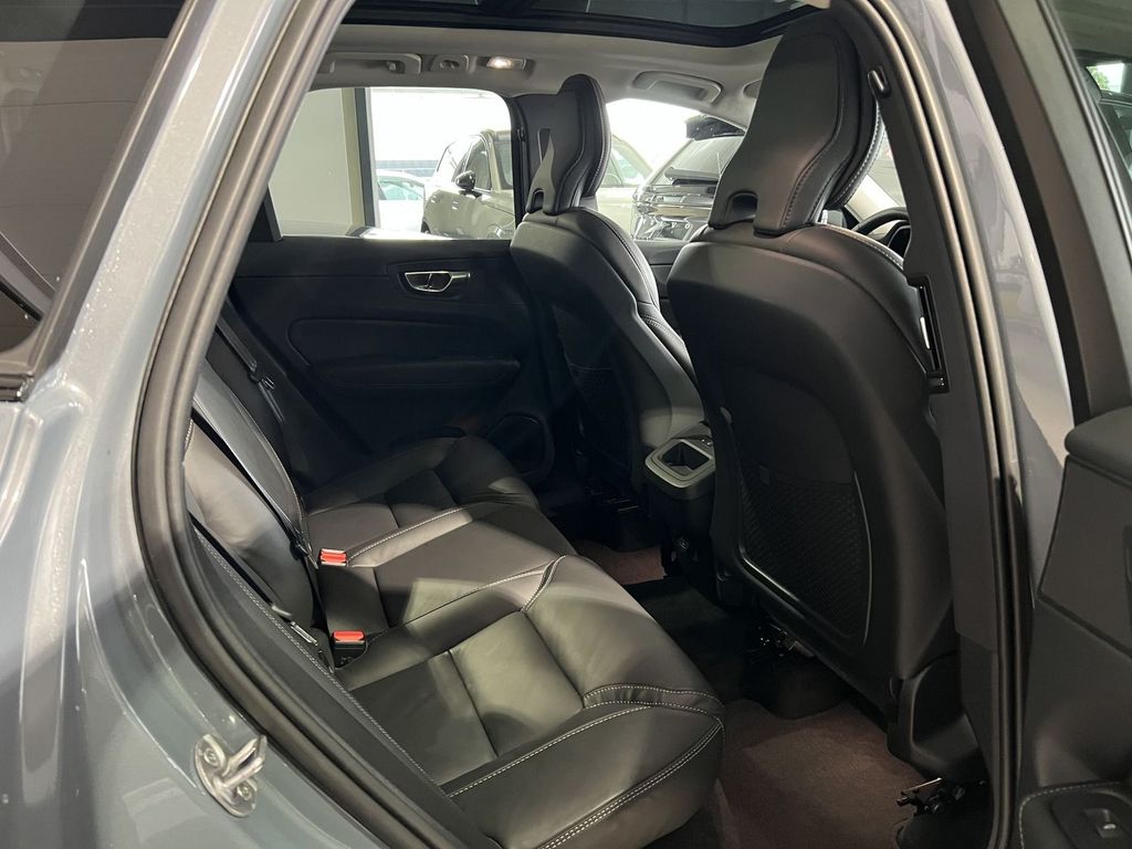 Volvo XC60 B4 (D) Plus Dark AWD ACC BLIS Pano AHK 360°