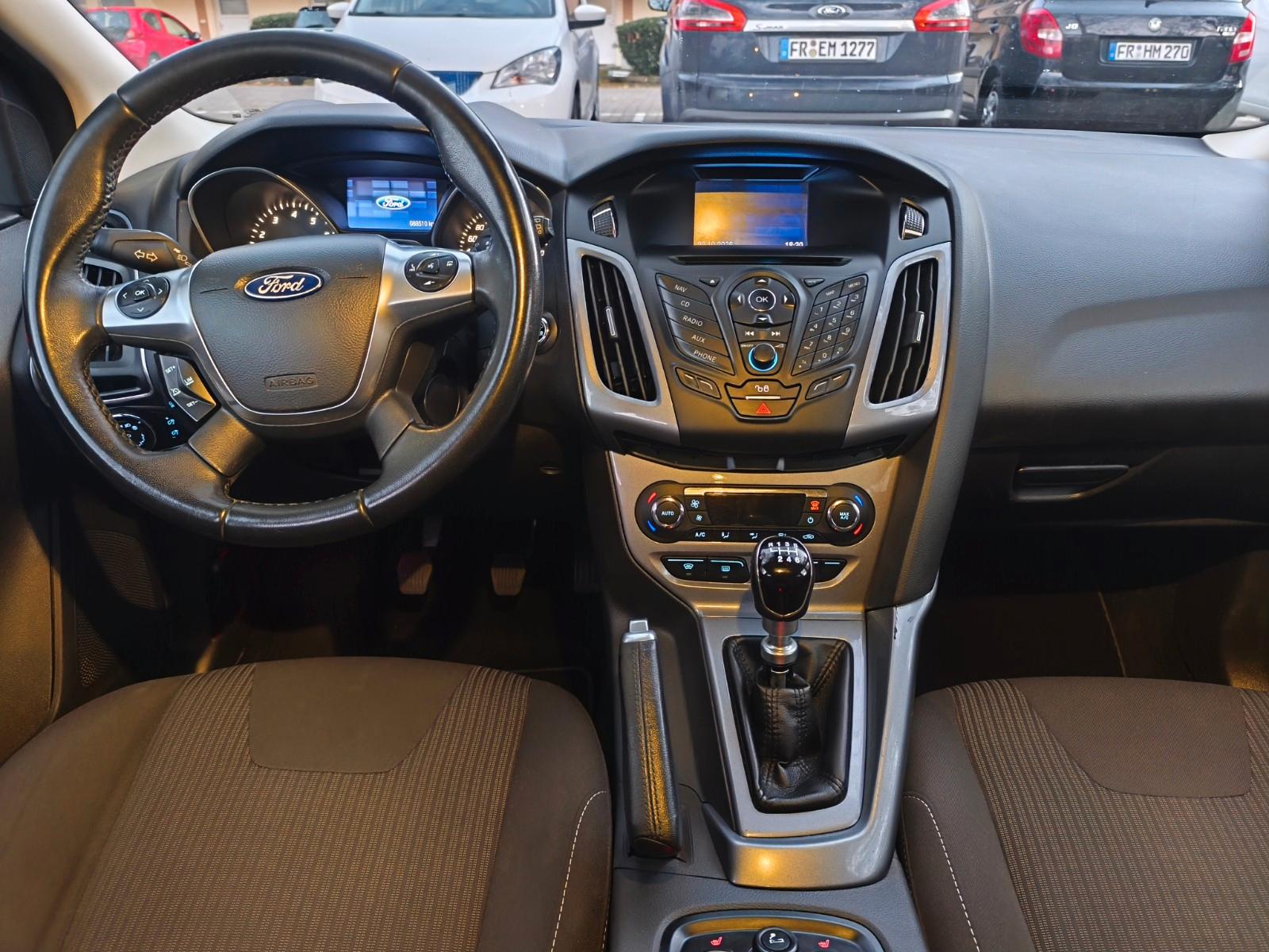 Ford Focus 2013 — photo 11