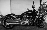 Suzuki Intruder VZR 1800 - SUZUKI SCHWARZ