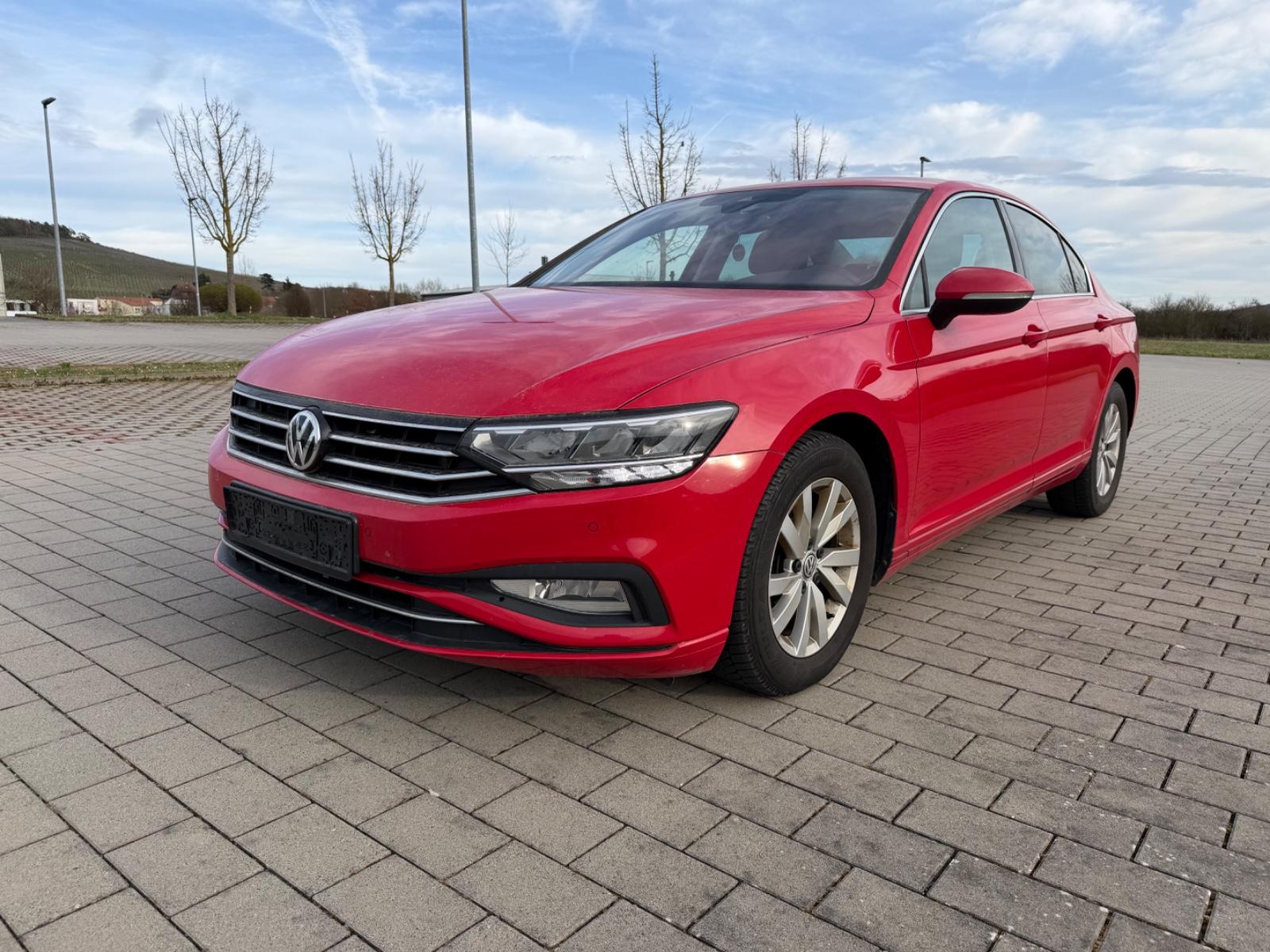 Volkswagen Passat Lim. Business DYNAUDIO LED KAMERA