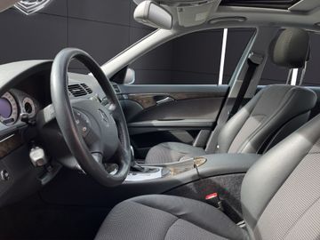 Mercedes E 280 - 9