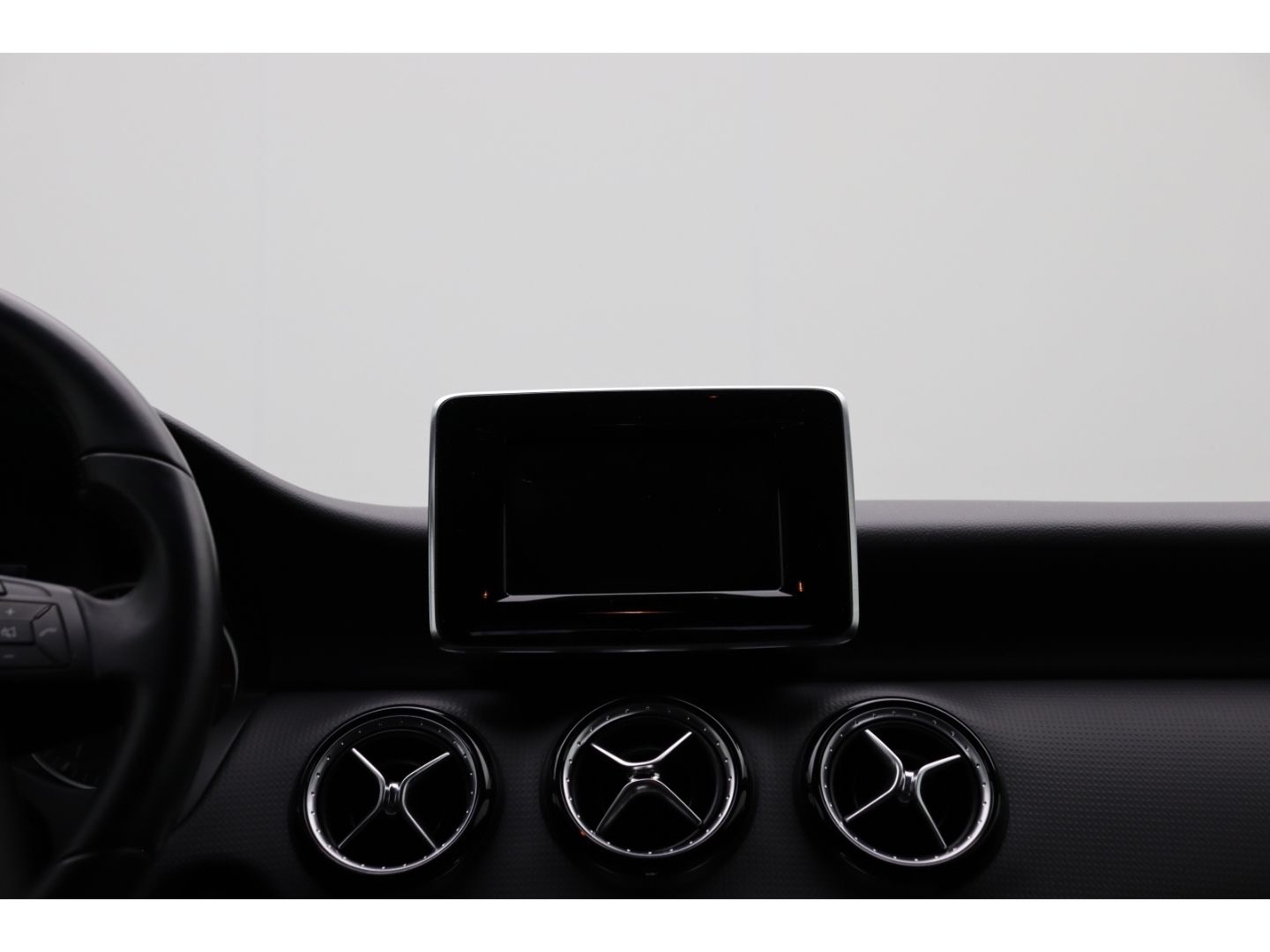 Fahrzeugabbildung Mercedes-Benz A 180 BlueEfficiency Kamera SHZ Teilleder
