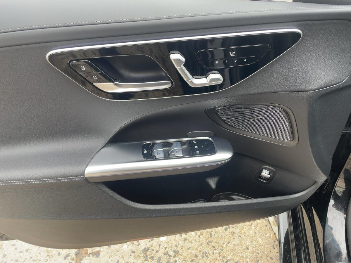 Fahrzeugabbildung Mercedes-Benz C 220 d 4M T-Modell AMG/Night/360°/Dig.-Light/AH