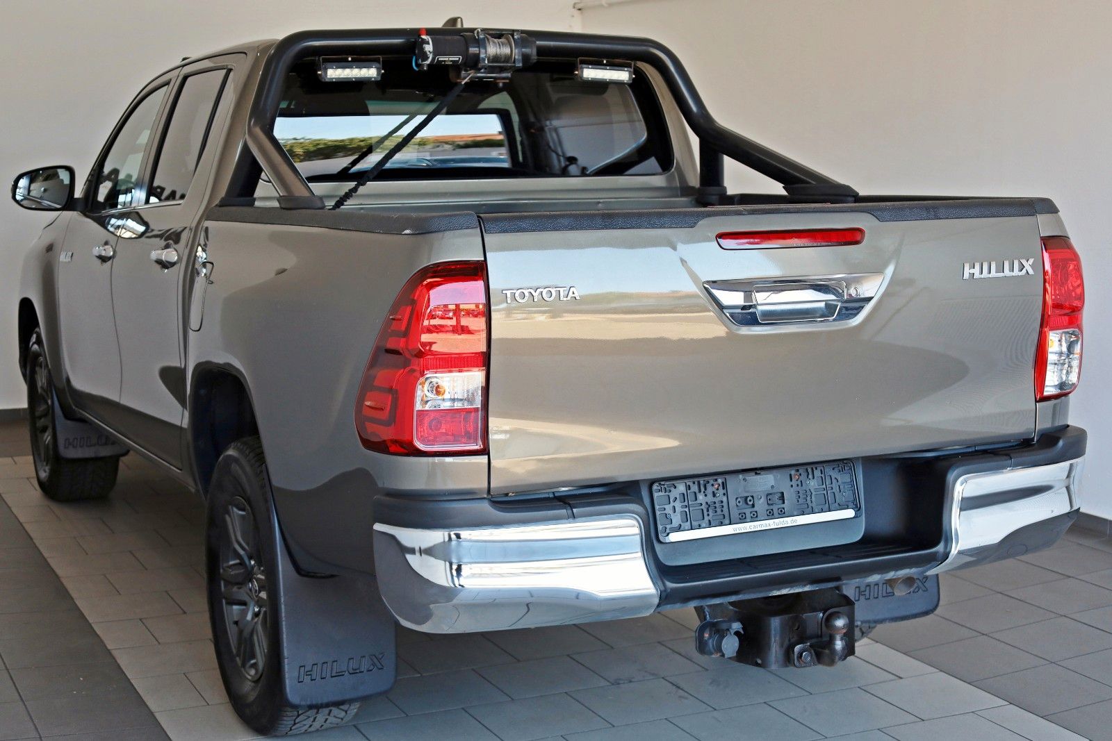 Fahrzeugabbildung Toyota Hilux 2.8 D-4D Comfort,Kamera,Rollbügel,AHK
