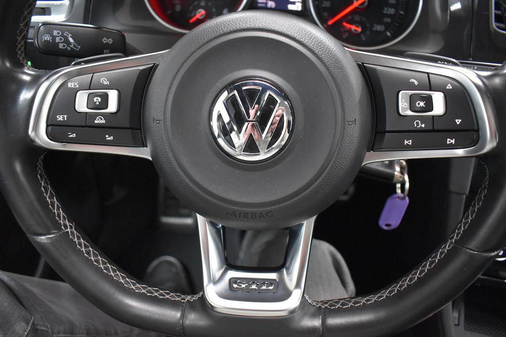 Volkswagen Golf VII GTD PANO ACC DCC TOTW KAMERA DYNAUDIO