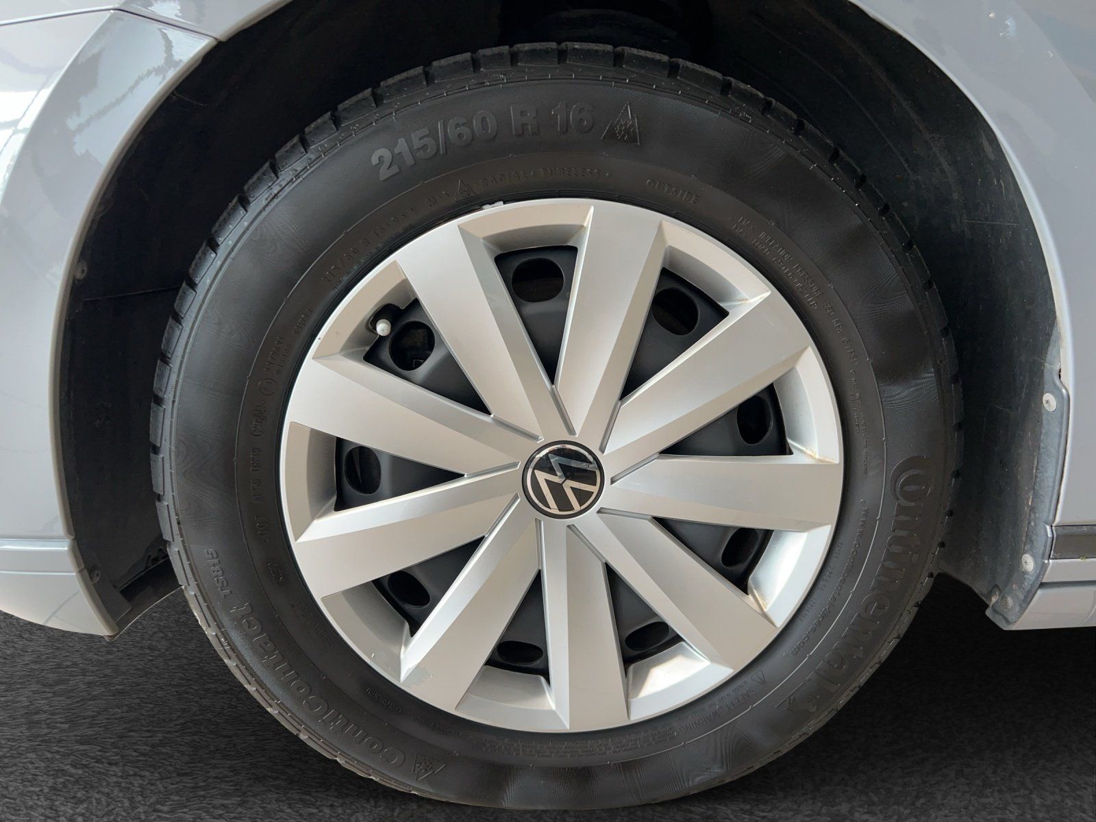 Volkswagen Passat Variant - Bild 10
