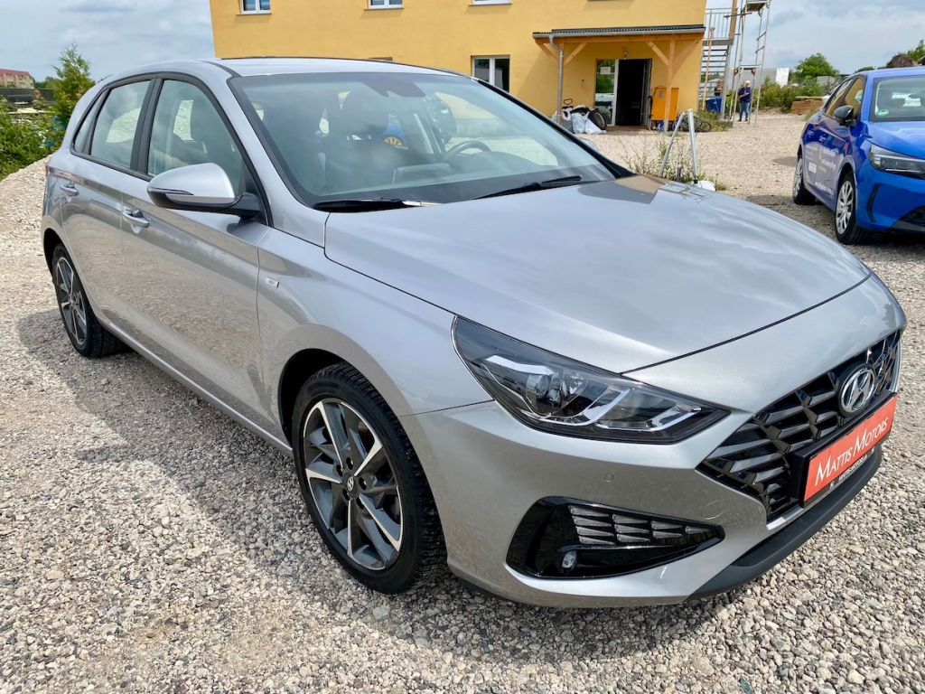 Fahrzeugabbildung Hyundai i30 1.0 AAC SHZ KAMERA ALU ALLWETTER CARPLAY