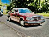 Mercedes-Benz E300d - Mercedes-Benz E 300 aus 1992