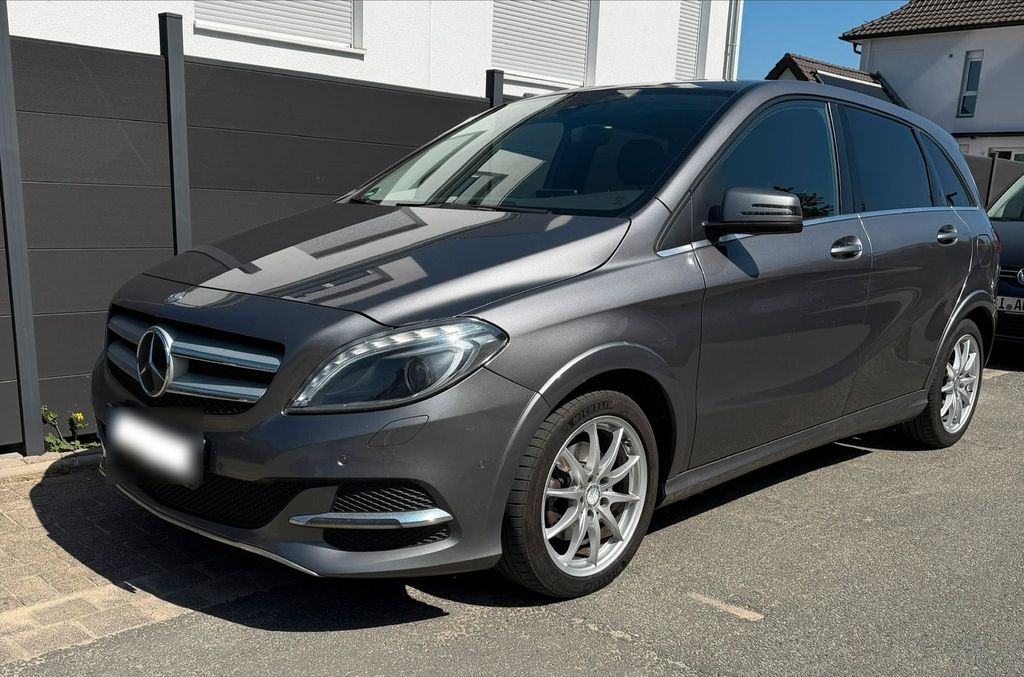 Image of Mercedes-Benz B 200