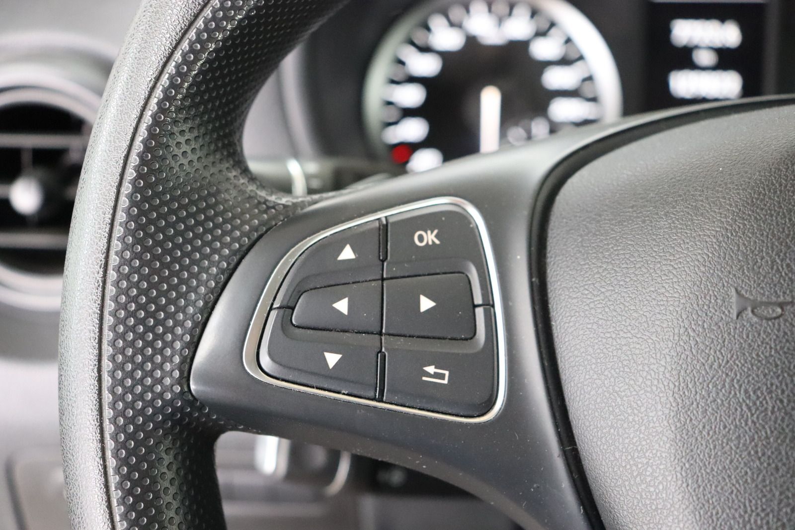 Fahrzeugabbildung Mercedes-Benz Vito Tourer 116 CDI lang Edition * 8 Sitze
