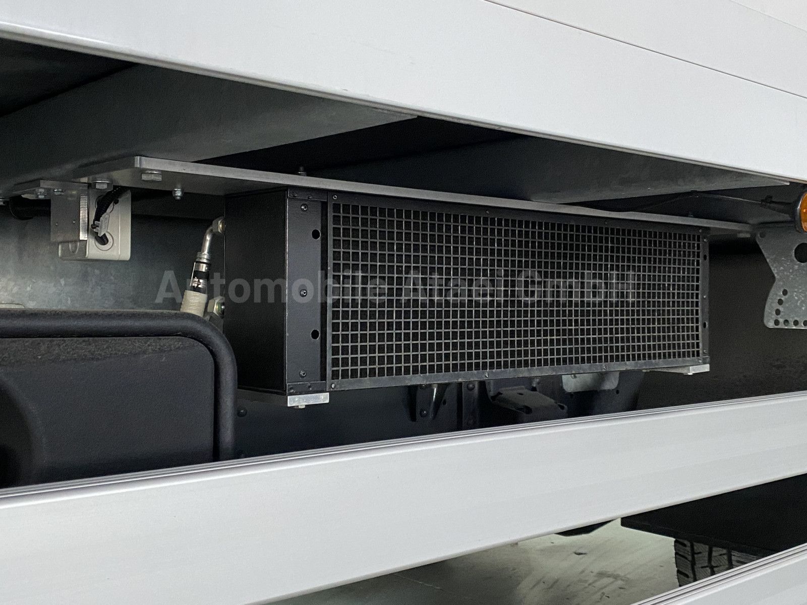 Fahrzeugabbildung Iveco Daily 72C21 *Generator+Wechselrichter+230V* 7253