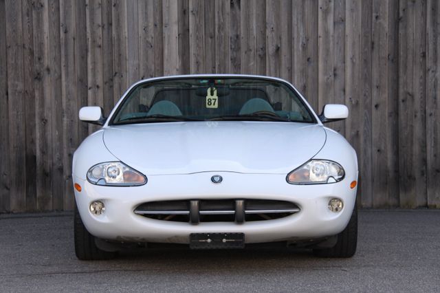 Jaguar XK8 Cabrio 2 Jahre Garantie