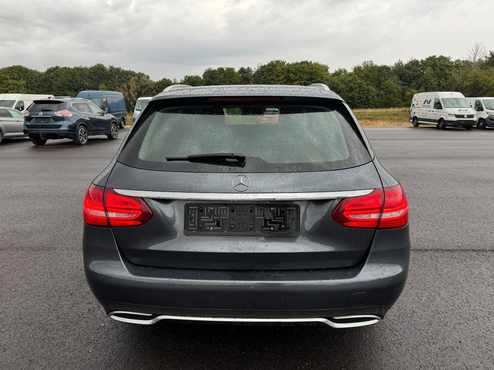 Mercedes-Benz C220 2014 — photo 6