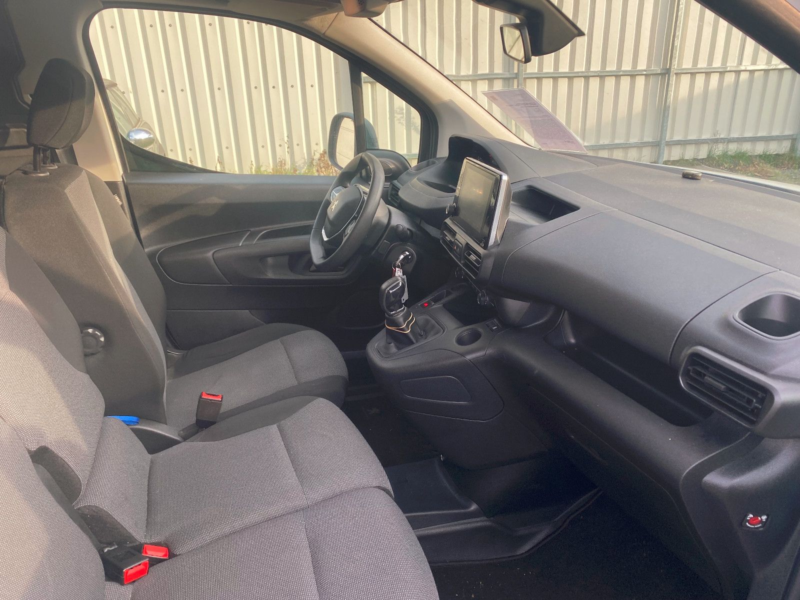 Fahrzeugabbildung Ford TransitKasten350 L4H3 Trend,AHK,Navi,Kamera,SHg