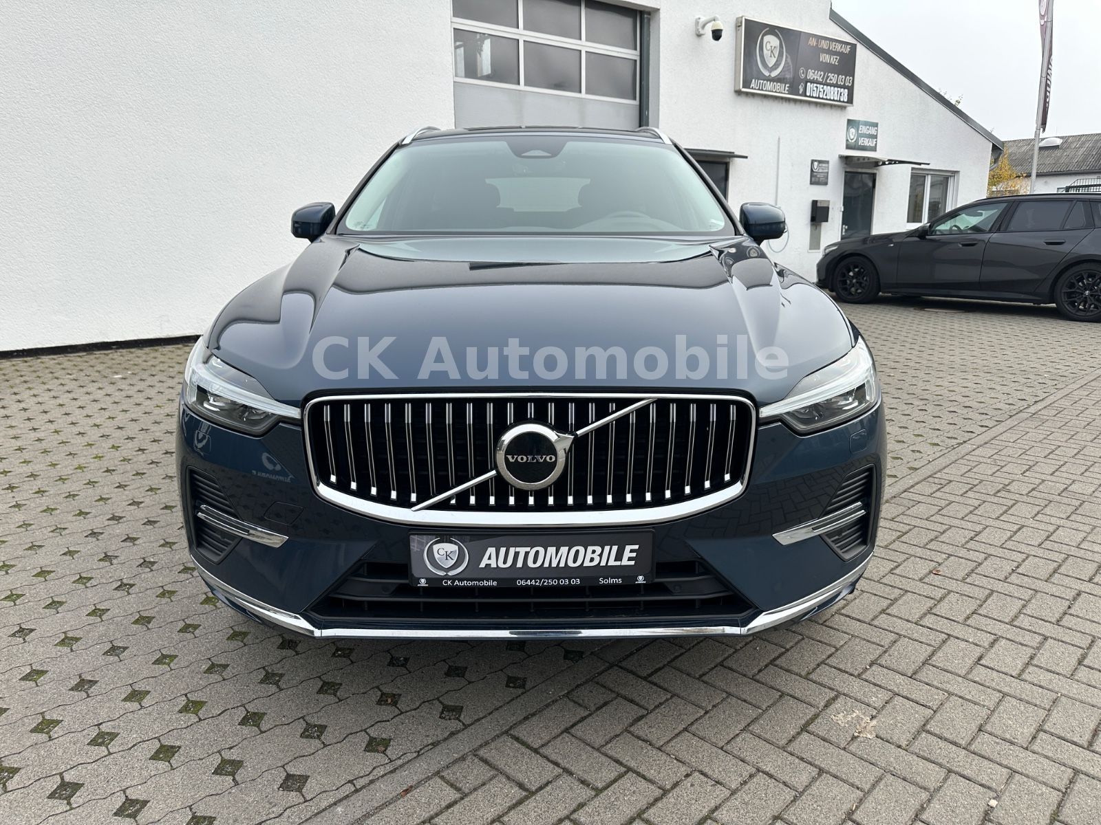 Fahrzeugabbildung Volvo XC60 B4 Plus Bright AWD/Navi/Leder/Pano/LED/Kam.
