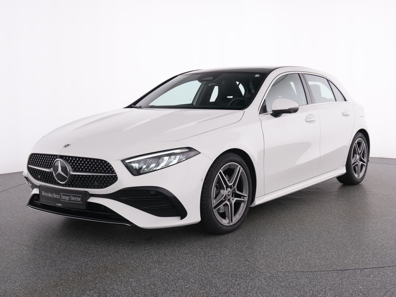 Mercedes-Benz A 180 AMG+NavPrem+LED-HP+Pano+SHZ+Lenkradzg+360° imagem 2