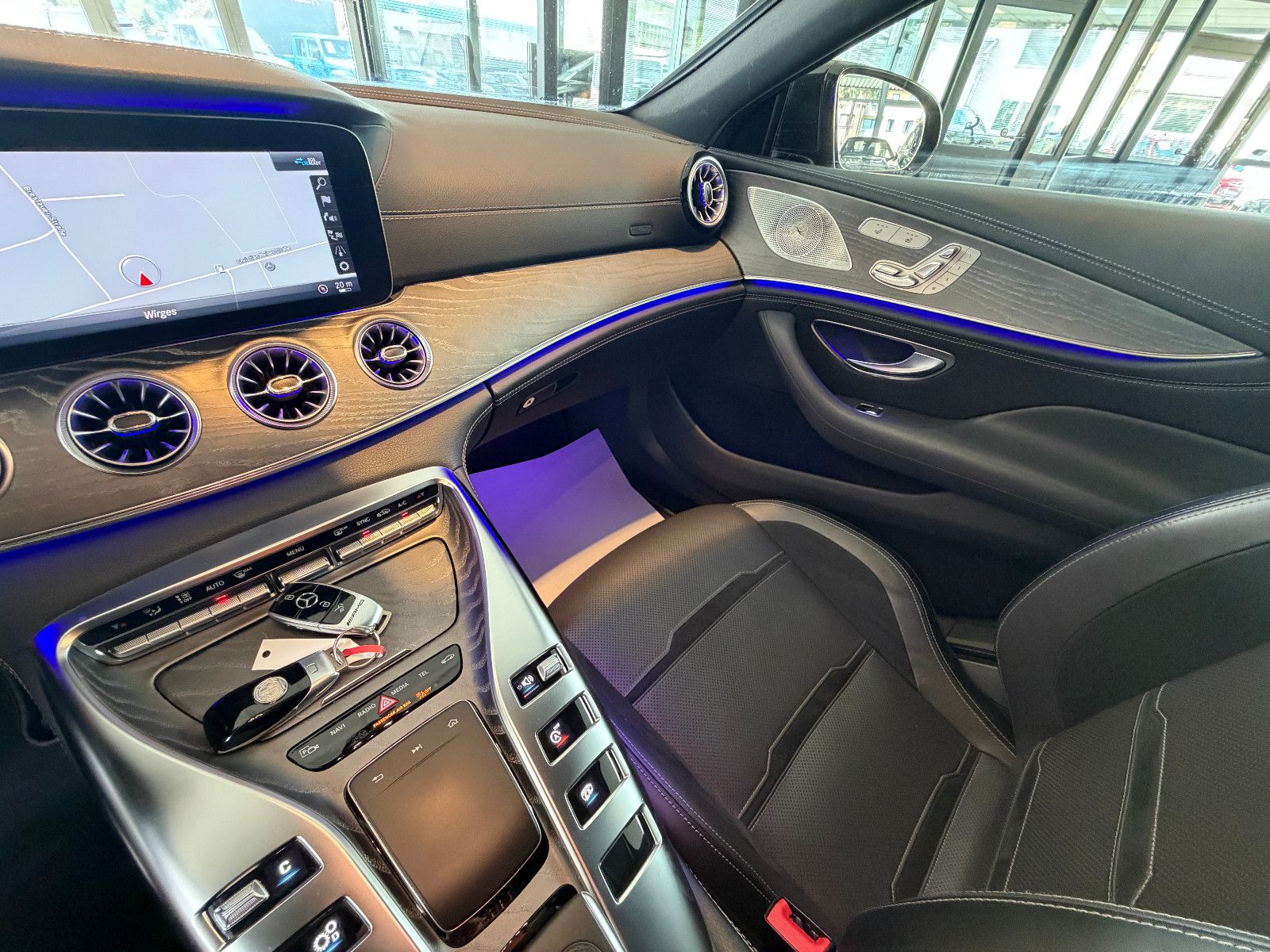 Fahrzeugabbildung Mercedes-Benz AMG GT 4 /43 4Matic+/AERO/V-8STYLING/360KAM/