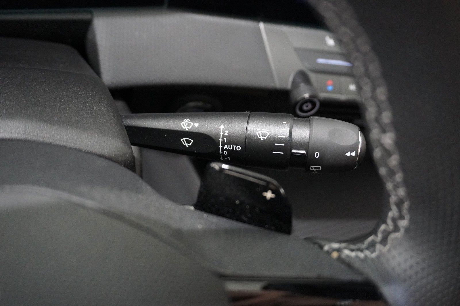 Fahrzeugabbildung Opel Astra L Lim. 1.6 HYBRID GS SPORT NAVI/360°/SPORT