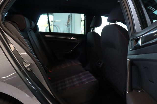 Fahrzeugabbildung Volkswagen Golf VII Lim. GTI BMT/Start-Stopp|LED|ACC|NAVI|
