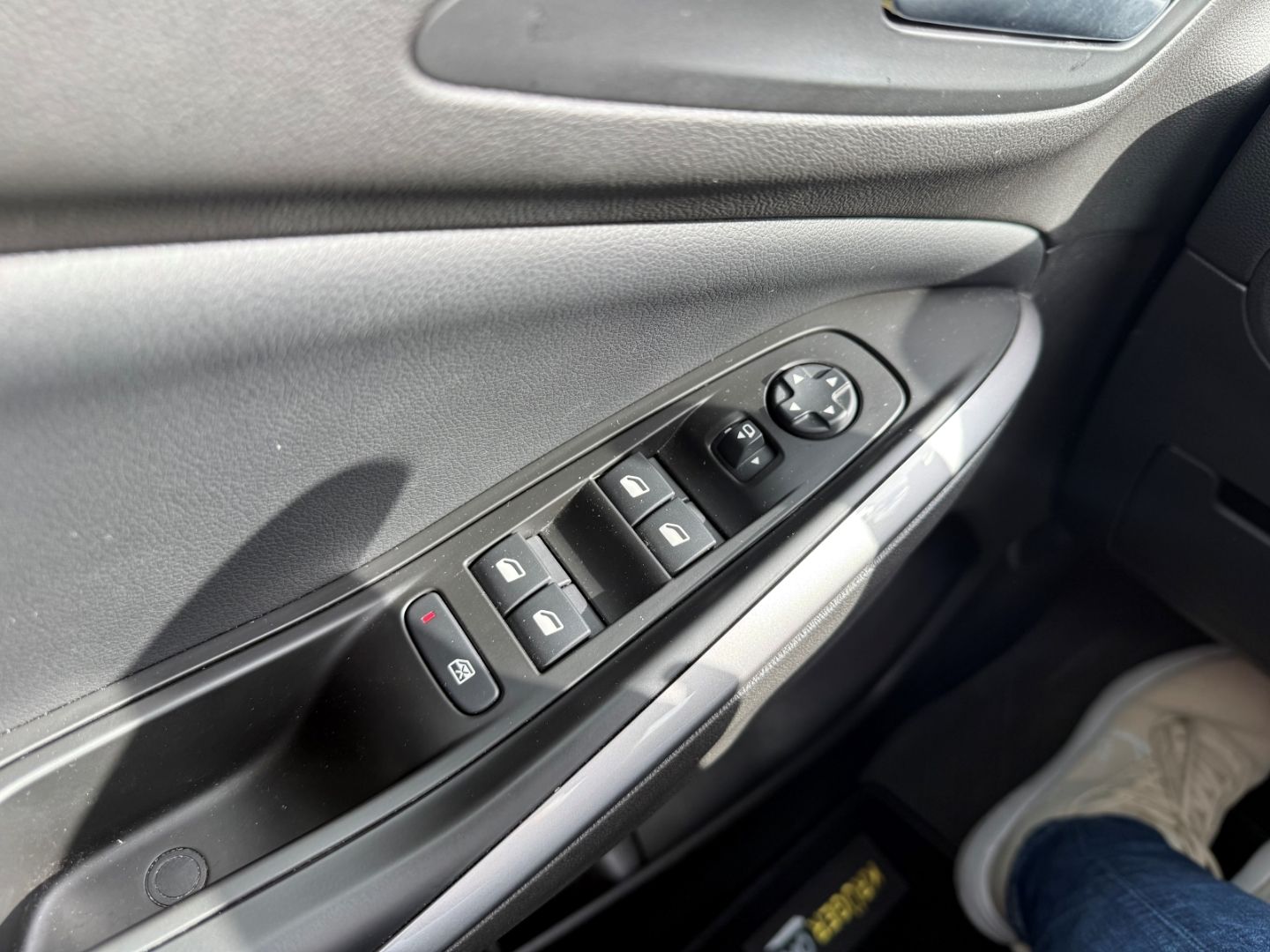 Fahrzeugabbildung Opel Grandland 1.2 Elegance SHZ+LHZ+Kamera+AHK