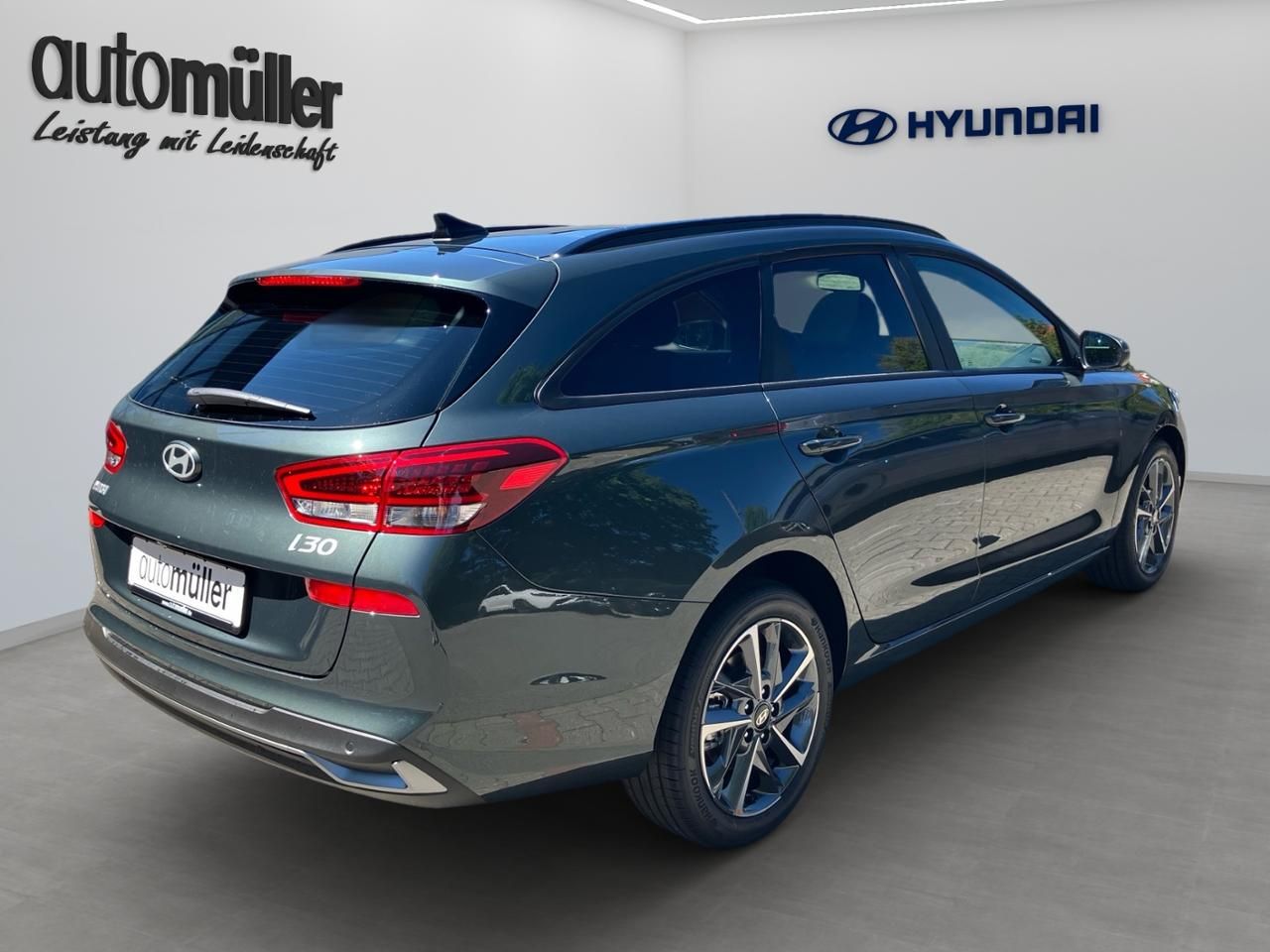 Fahrzeugabbildung Hyundai i30 TREND *PANO*SHZ*LHZ*NAVI*