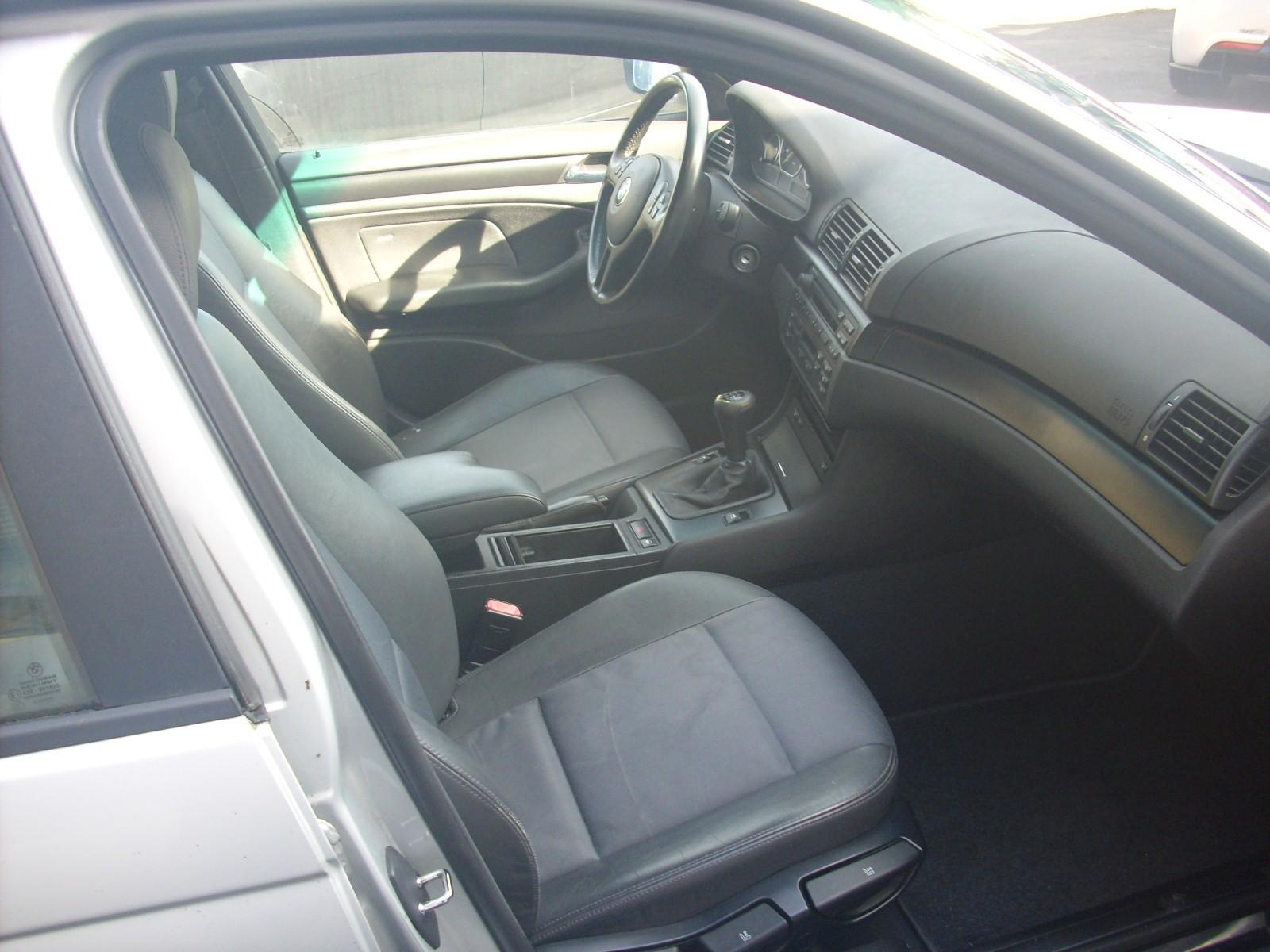 BMW 318 2004 — photo 25