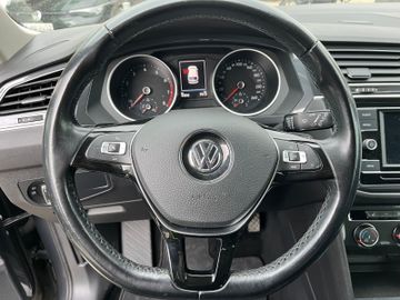 Volkswagen Tiguan - 12