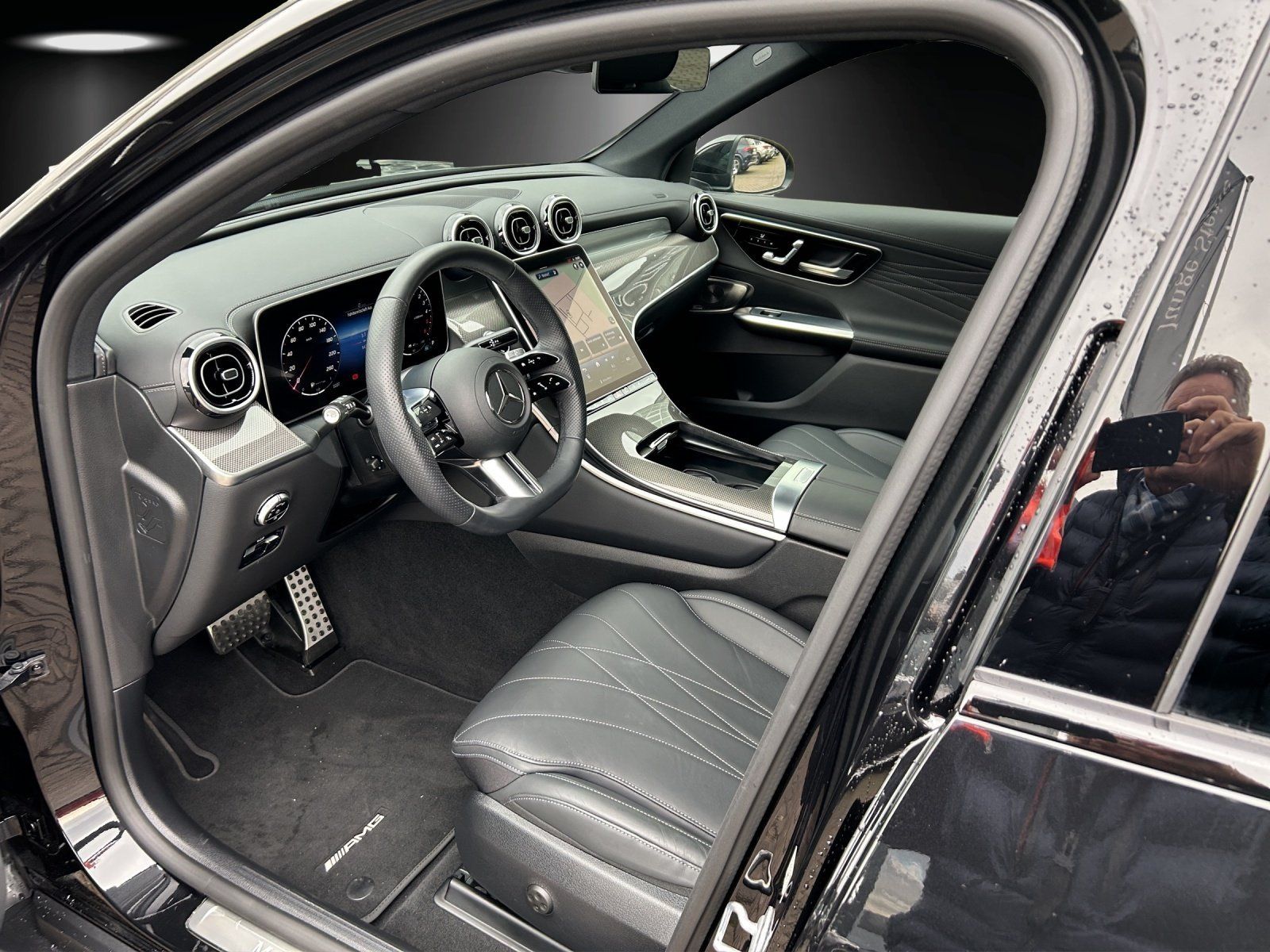 Fahrzeugabbildung Mercedes-Benz GLC300de AMG Premi AIRMATIC Pano AHK Nappa DISTR