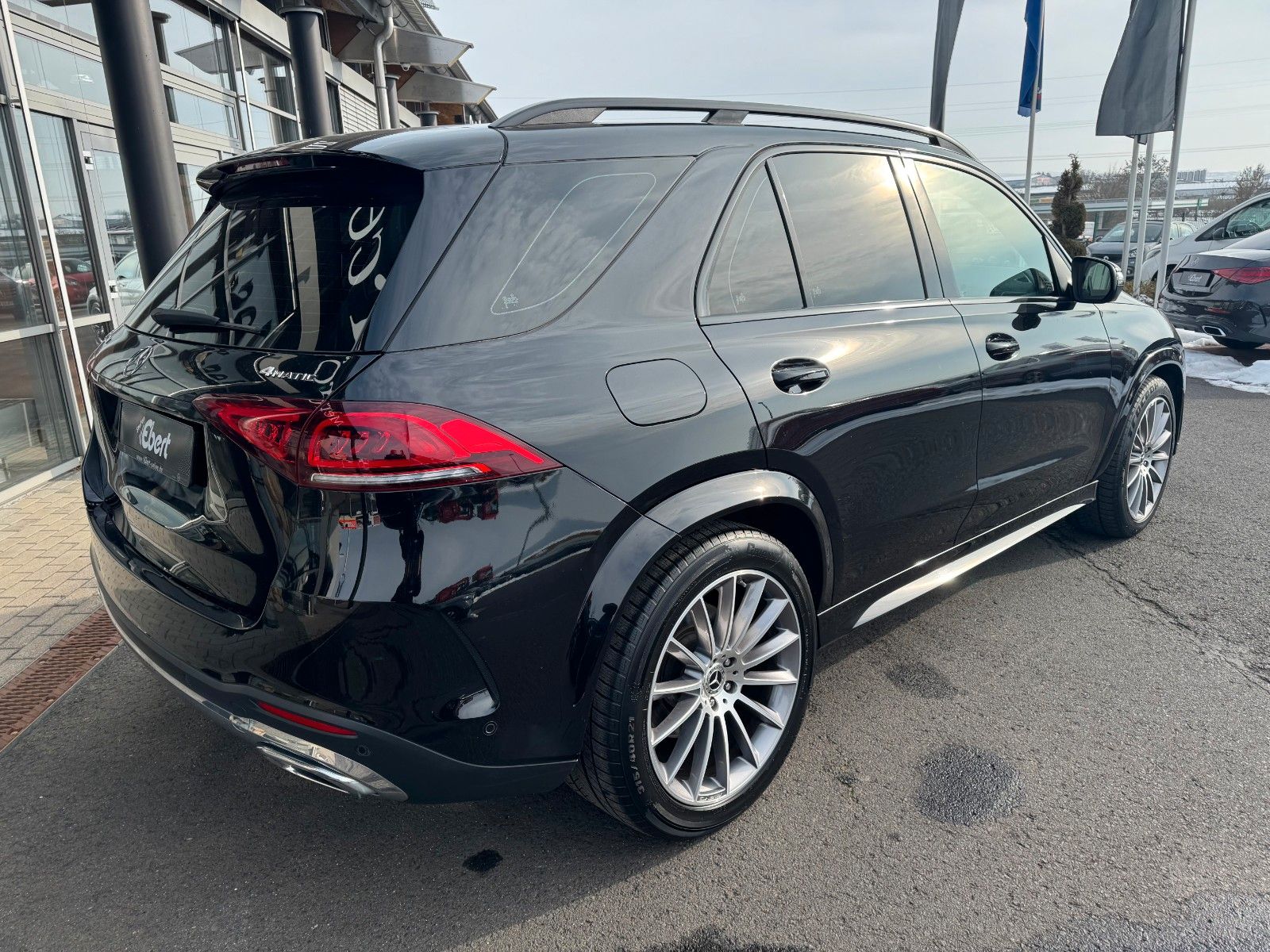 Fahrzeugabbildung Mercedes-Benz GLE 400d 4M+AMG+Pano+AIrM+Burm+360