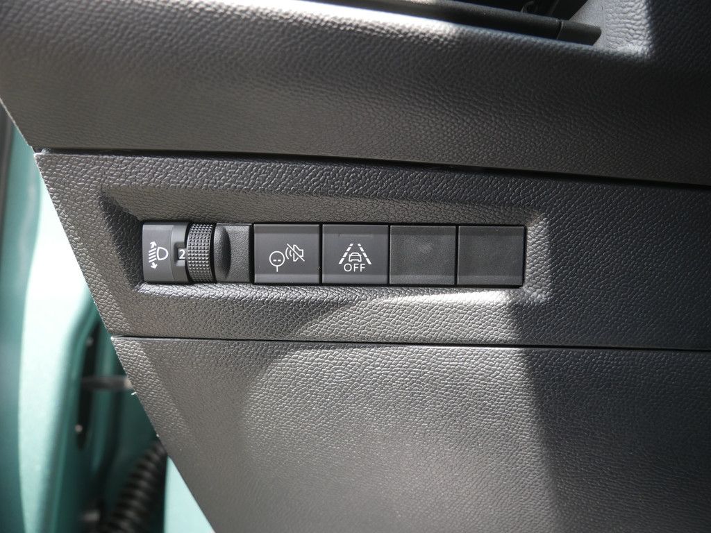 Fahrzeugabbildung Opel Frontera 1.2 Edition PDC SHZ KAMERA NAVI LED