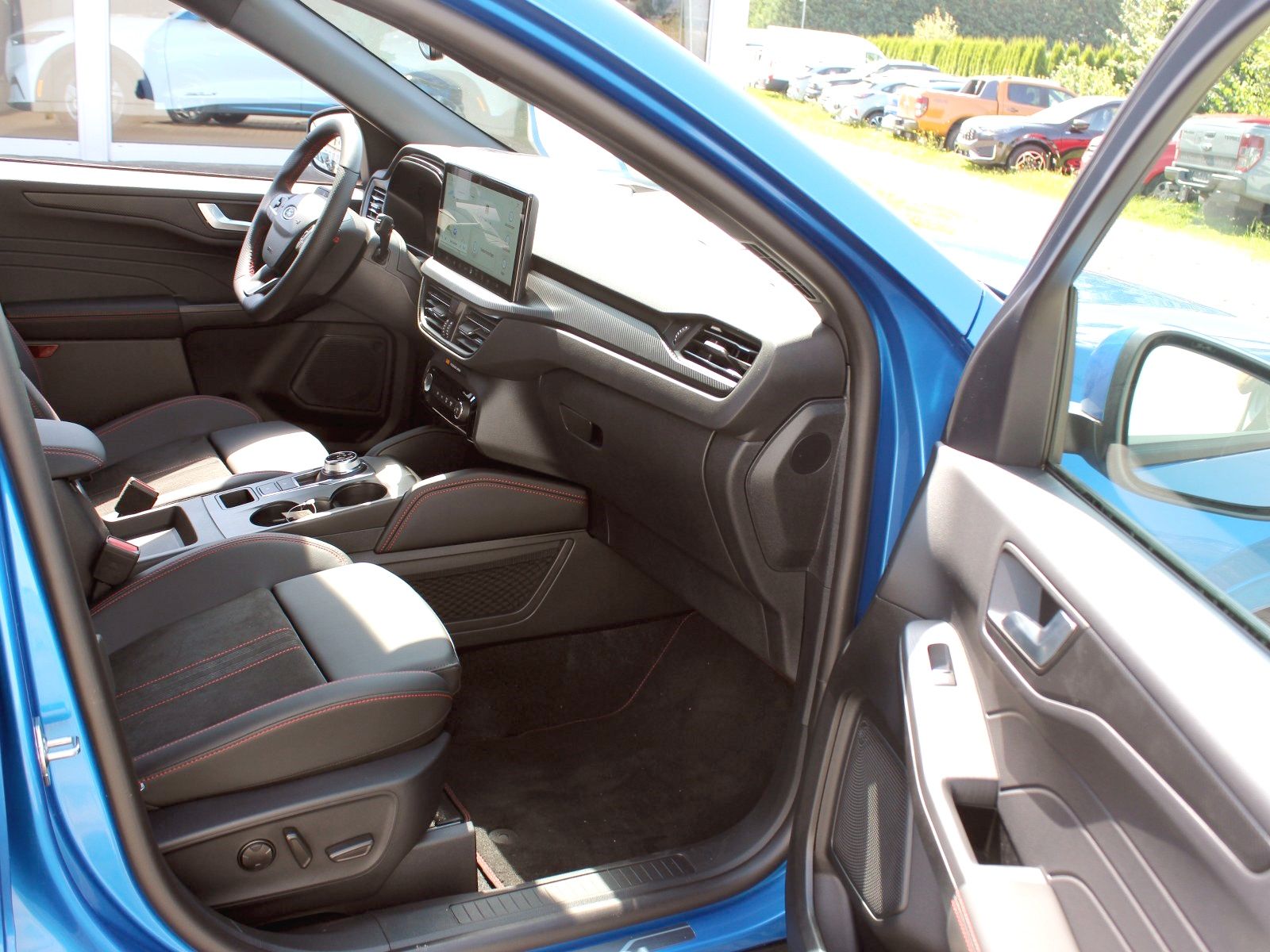 Fahrzeugabbildung Ford Kuga Hybrid ST-Line X