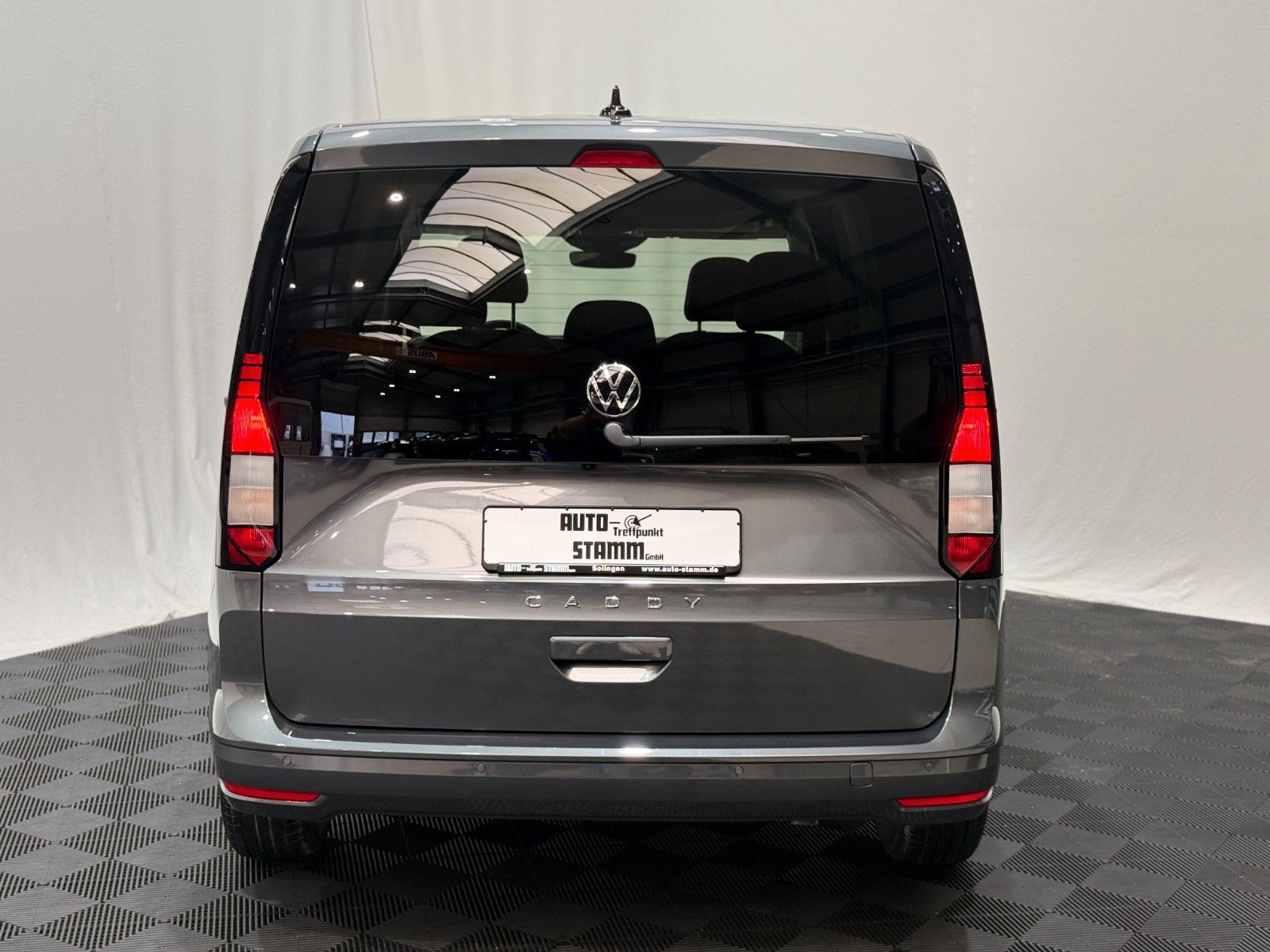 Fahrzeugabbildung Volkswagen Caddy DSG Family AppConnect/ Rückfahrkamera