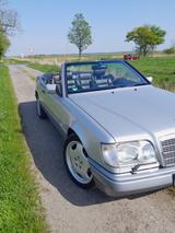Mercedes-Benz Mercedes W124 E320 Cabrio 5-Gang Automatik... - Mercedes-Benz E 320 Gebrauchtwagen in Bremen