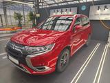 Mitsubishi Outlander Plug-In Hybrid 2.4 4WD Plug-In Hybrid+ - rote Mitsubishi Plug-in Hybrid Outlander