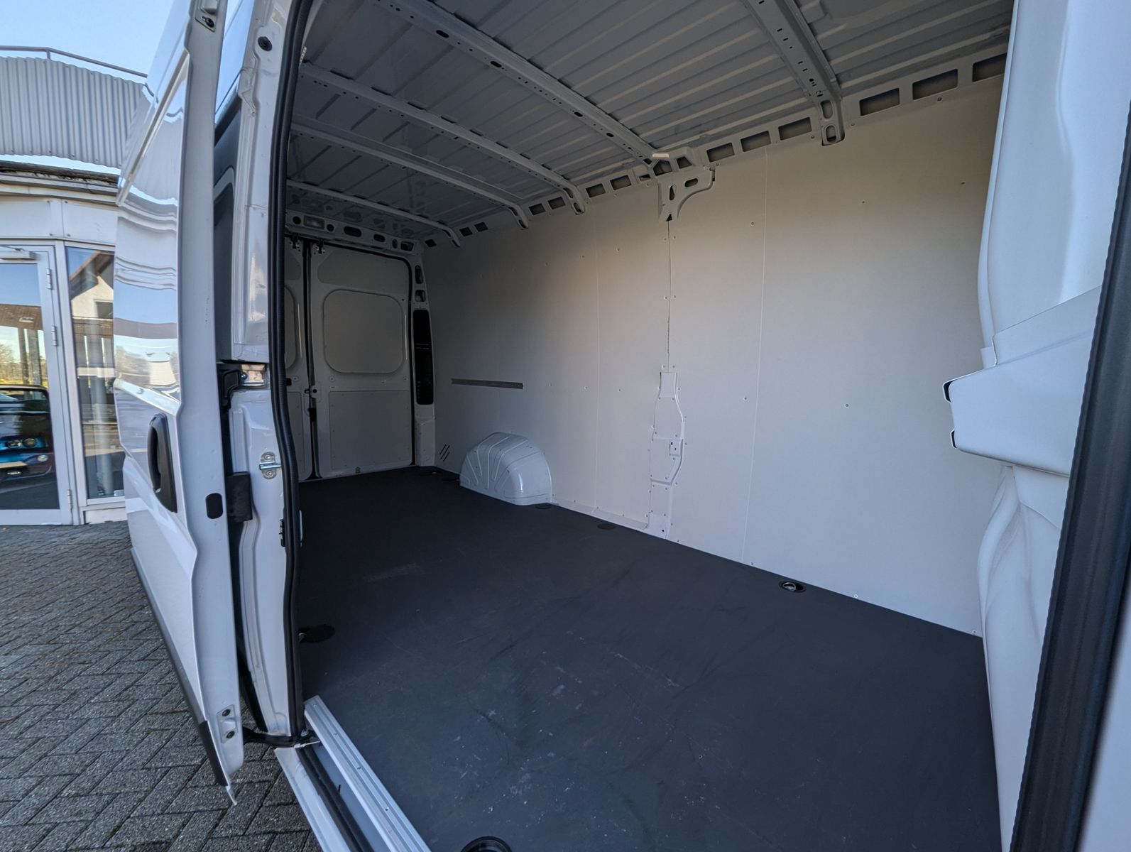 Fahrzeugabbildung Opel Movano Cargo L4H2 3,5 Edition CITY-PAKET Cam AHK