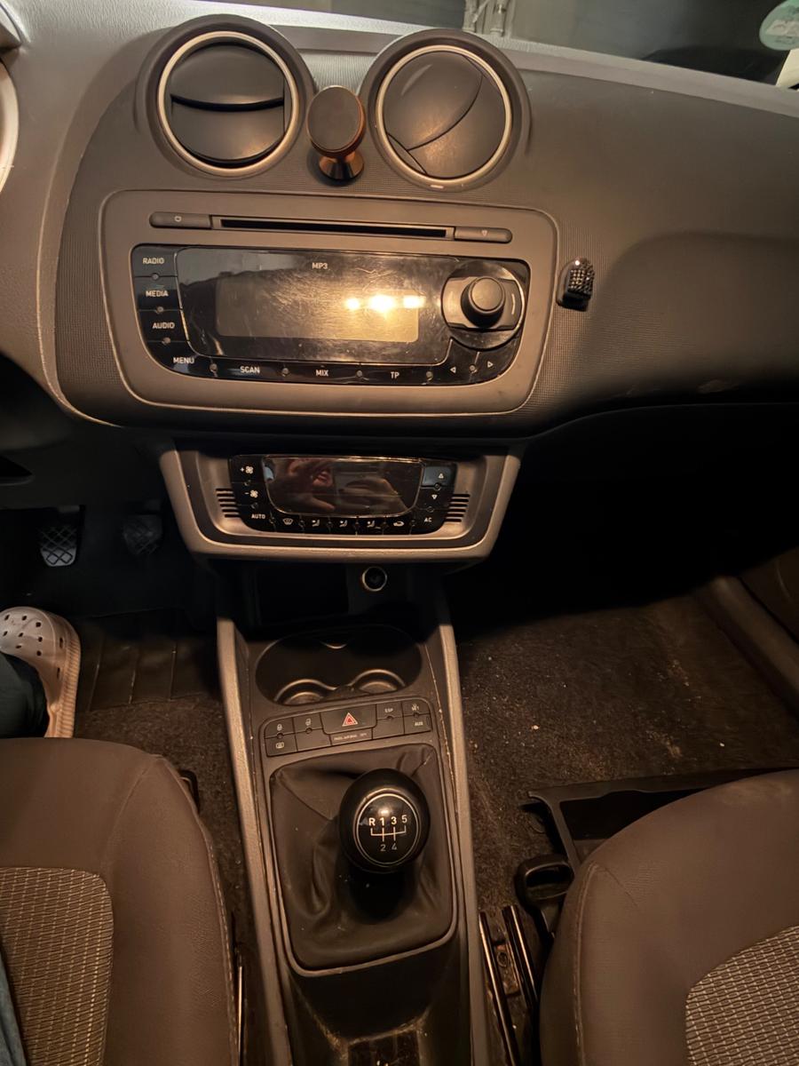 Seat Ibiza 2010 — photo 11