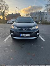 Toyota RAV 4 2,2-l-D-4D 4x4 Comfort Automatik Comfort - gebrauchte Toyota RAV 4 aus dem Jahr 2015