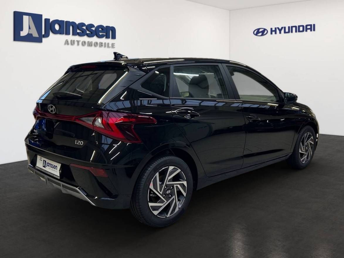 Fahrzeugabbildung Hyundai i20 FL 2WD Trend