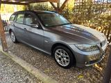 BMW E91 318d - BMW 318: 318d E91